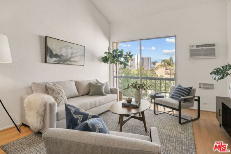 2 Bed Home for Sale in Los Angeles, California