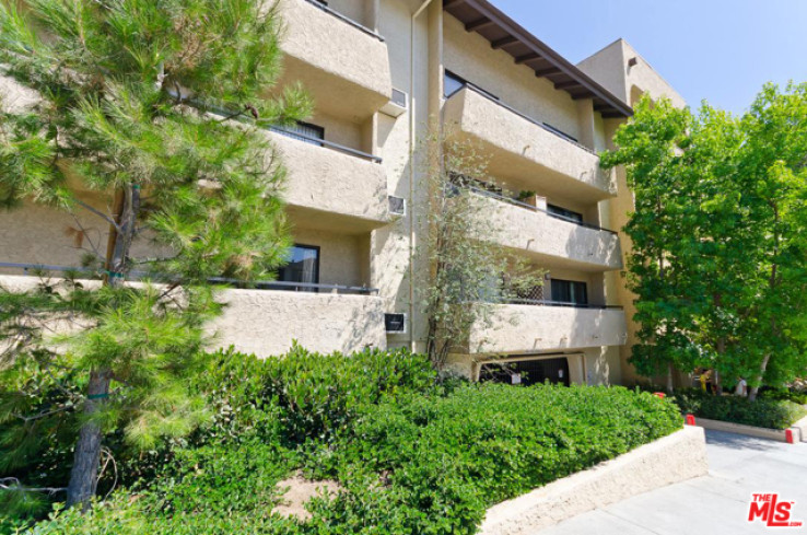 1 Bed Home for Sale in Los Angeles, California