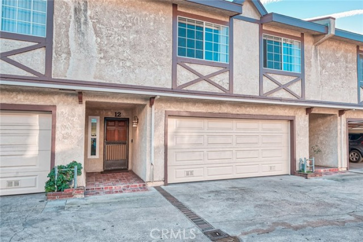 3 Bed Home for Sale in Hawthorne, California