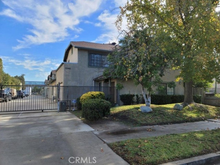 2 Bed Home for Sale in Lake Balboa, California