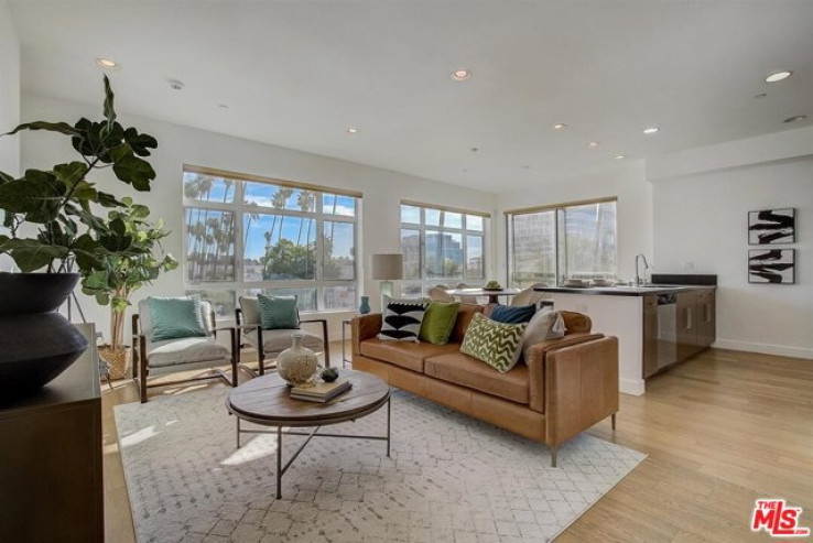 2 Bed Home for Sale in Los Angeles, California