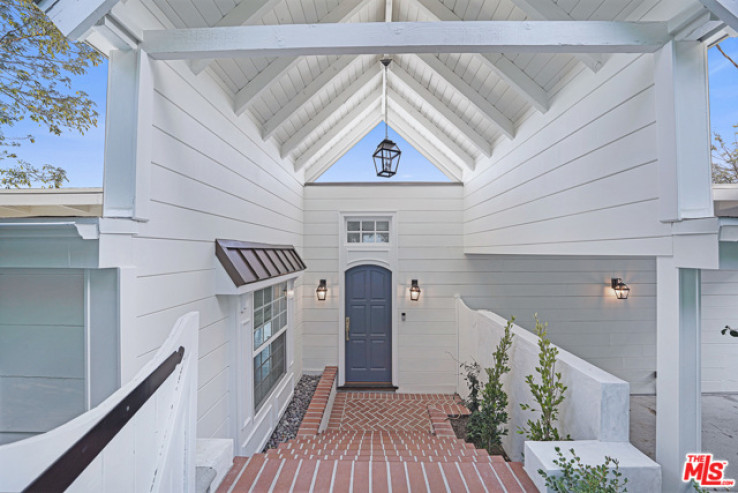 3 Bed Home for Sale in Sherman Oaks, California