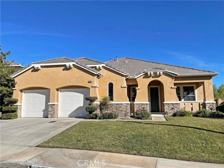 4 Bed Home for Sale in Saugus, California