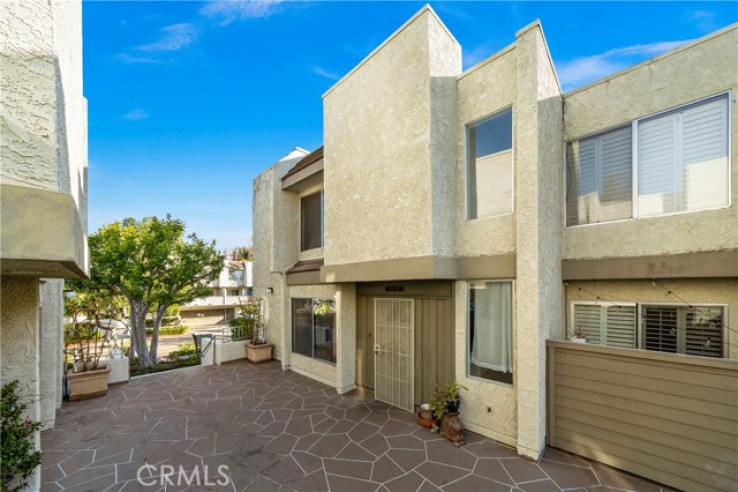 2 Bed Home for Sale in Studio City, California
