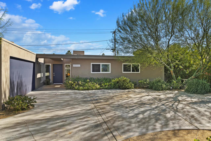 Residential Home in South Palm Desert