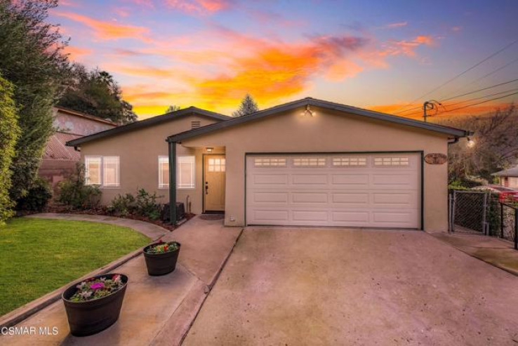 2 Bed Home for Sale in Oak View, California