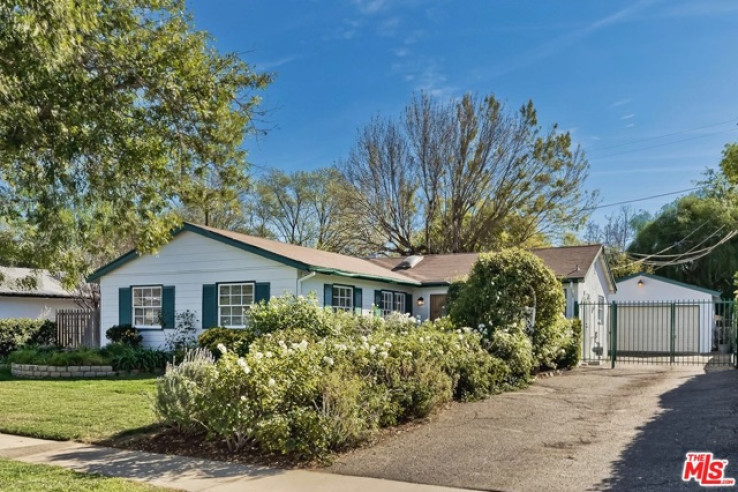 4 Bed Home for Sale in Granada Hills, California