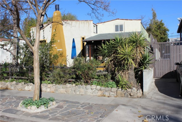 Residential Home in North Hollywood
