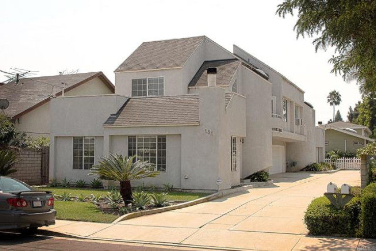  Income Home for Sale in Costa Mesa, California
