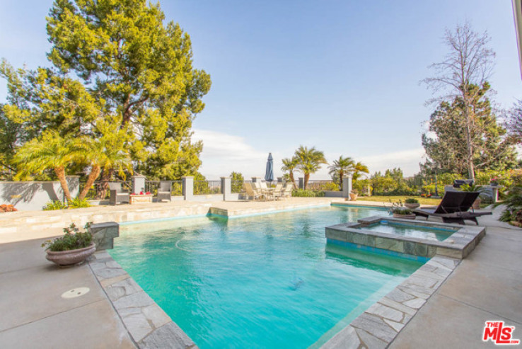 5 Bed Home for Sale in Woodland Hills, California