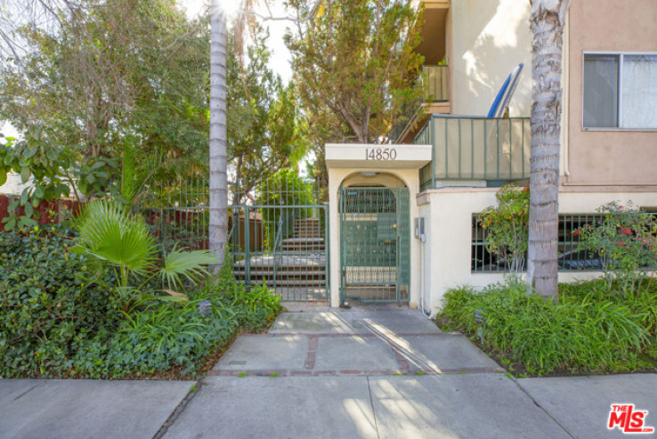 2 Bed Home for Sale in Sherman Oaks, California