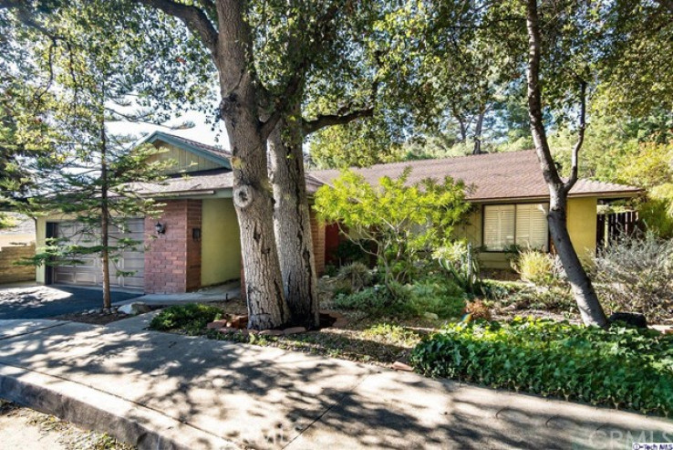 4 Bed Home for Sale in Tujunga, California