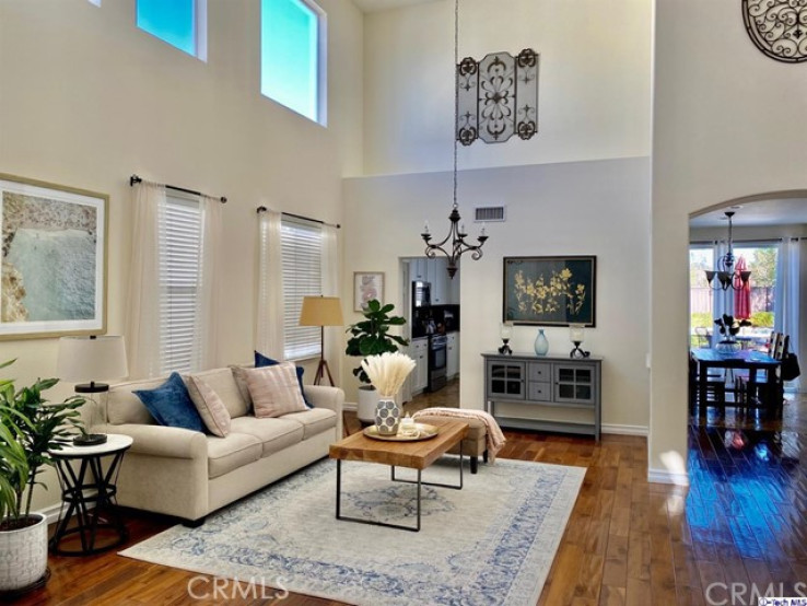 5 Bed Home for Sale in Canyon Country, California