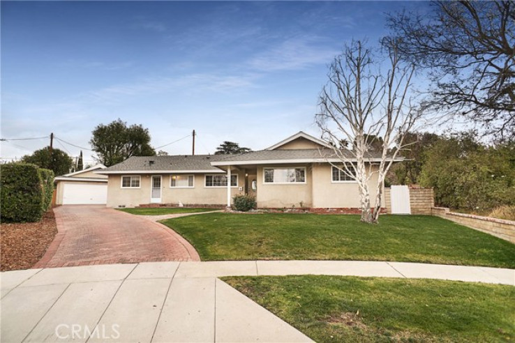 Residential Home in Granada Hills