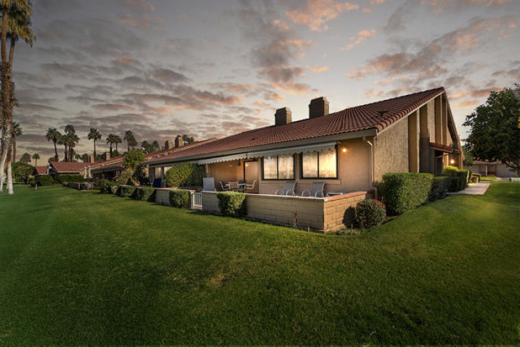 Residential Home in North Palm Desert