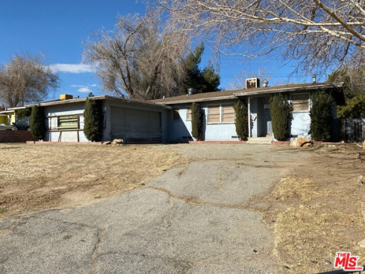 Residential Home in Palmdale