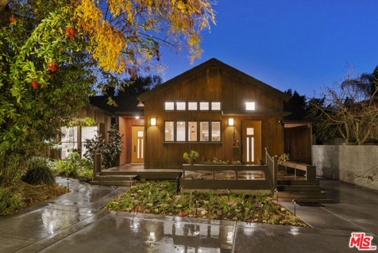 Residential Home in Sherman Oaks