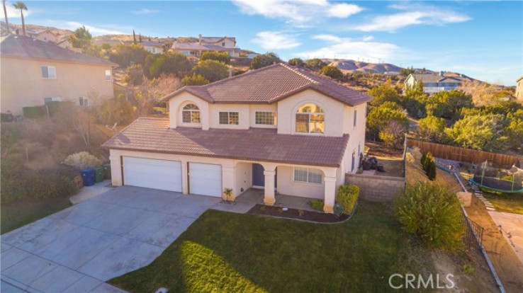 5 Bed Home for Sale in Palmdale, California