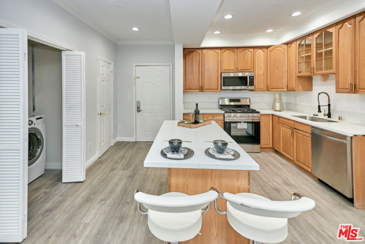2 Bed Home for Sale in Los Angeles, California