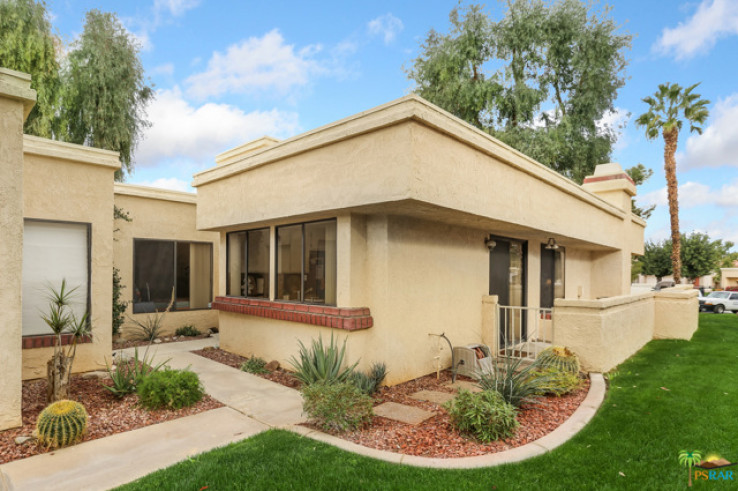 2 Bed Home for Sale in Palm Desert, California