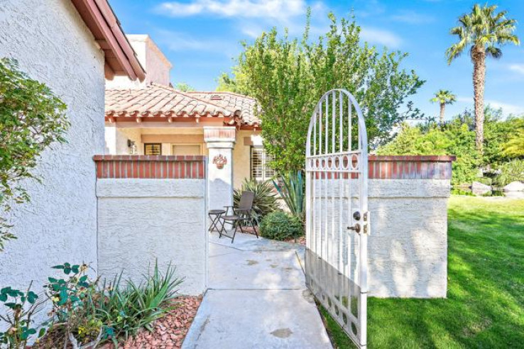 2 Bed Home for Sale in Palm Desert, California