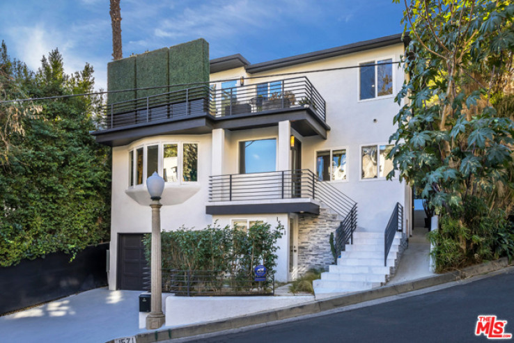 2 Bed Home for Sale in Los Angeles, California