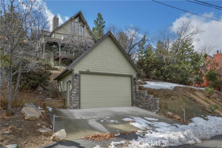 3 Bed Home for Sale in Lake Arrowhead, California