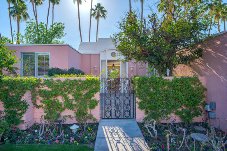 Residential Home in South Palm Desert