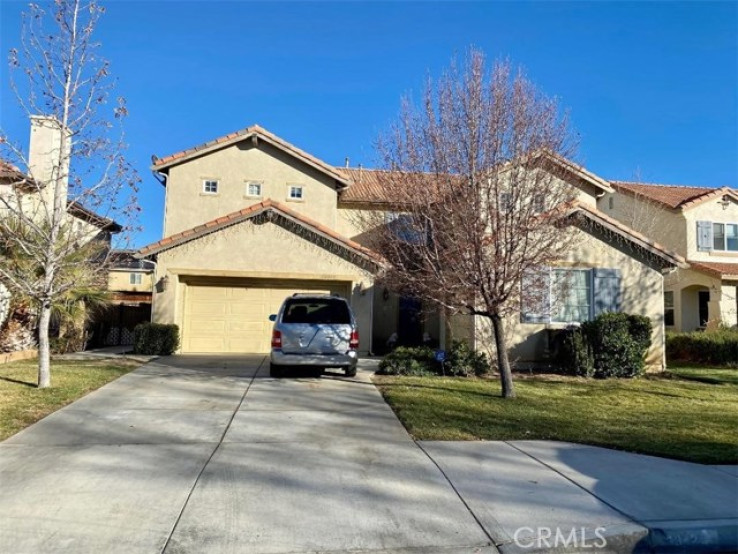 6 Bed Home for Sale in Lancaster, California