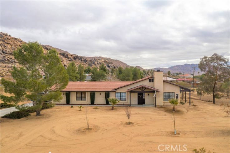 4 Bed Home for Sale in Apple Valley, California