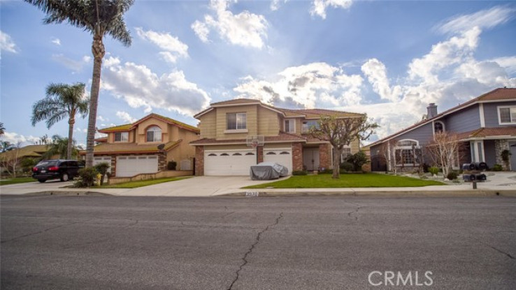 5 Bed Home for Sale in Ontario, California