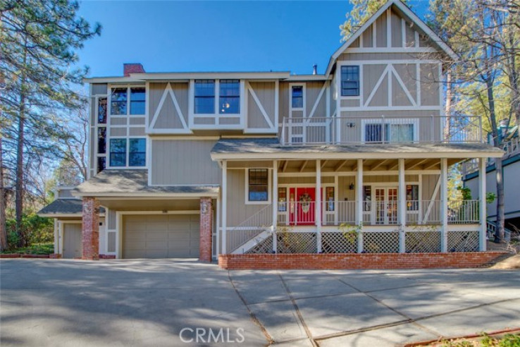 Residential Home in Arrowhead Woods