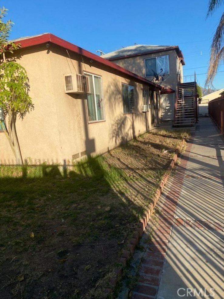  Income Home for Sale in Sun Valley, California