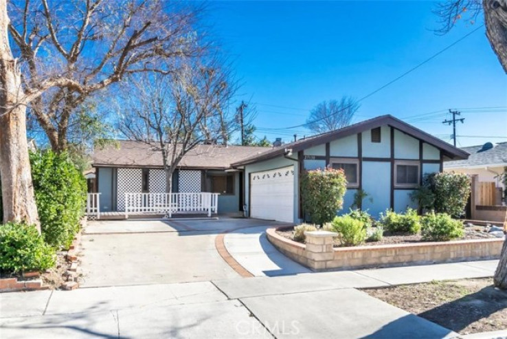 4 Bed Home for Sale in Saugus, California