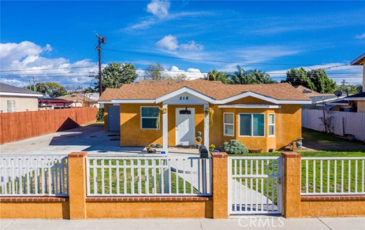 Residential Home in Compton S of Rosecrans, E of Alameda