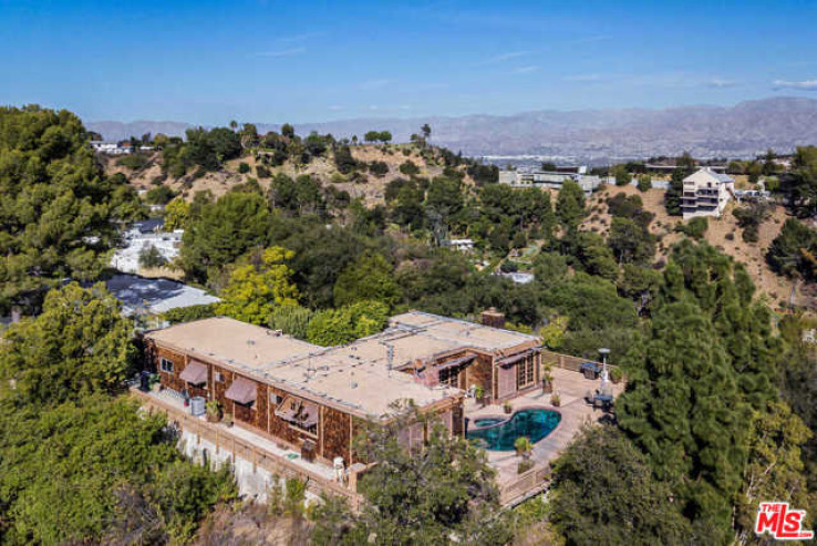 3 Bed Home for Sale in Los Angeles, California