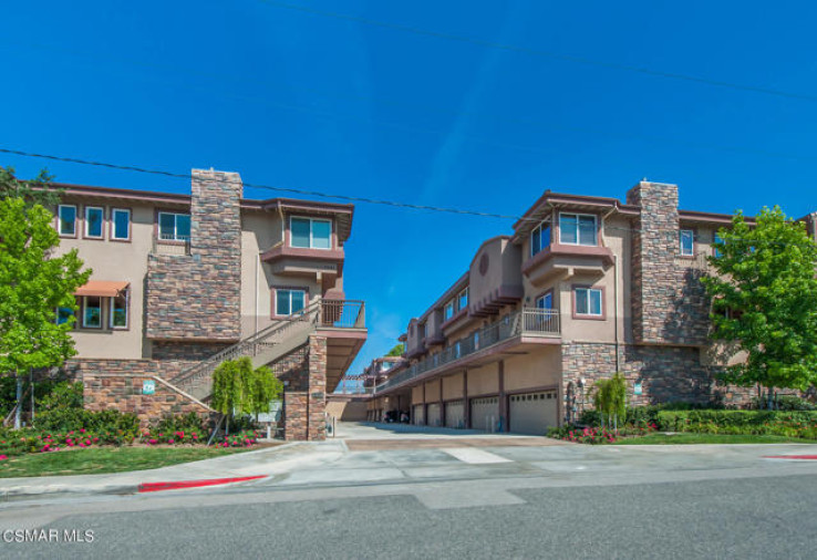 Residential Home in Agoura