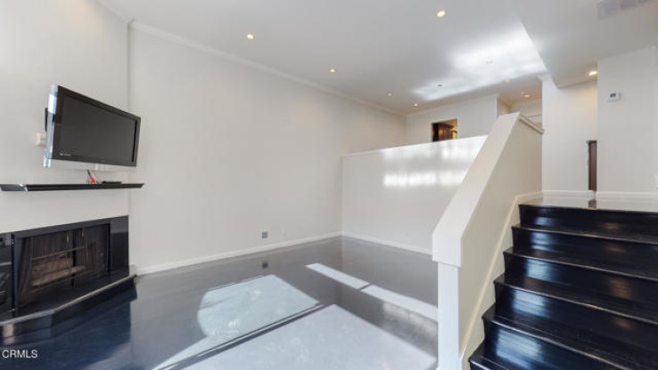 3 Bed Home for Sale in Sherman Oaks, California
