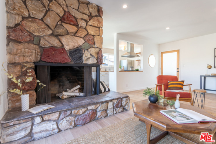 2 Bed Home for Sale in Los Angeles, California