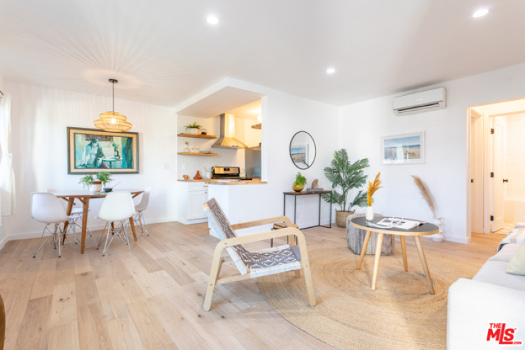 1 Bed Home for Sale in Los Angeles, California