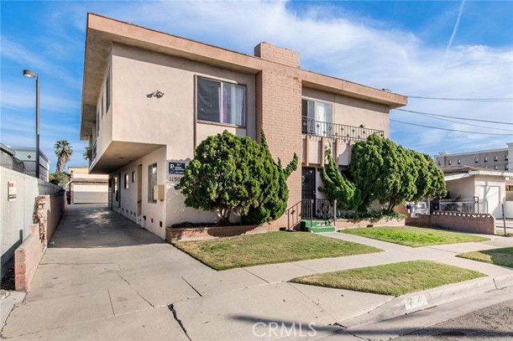  Income Home for Sale in Hawthorne, California