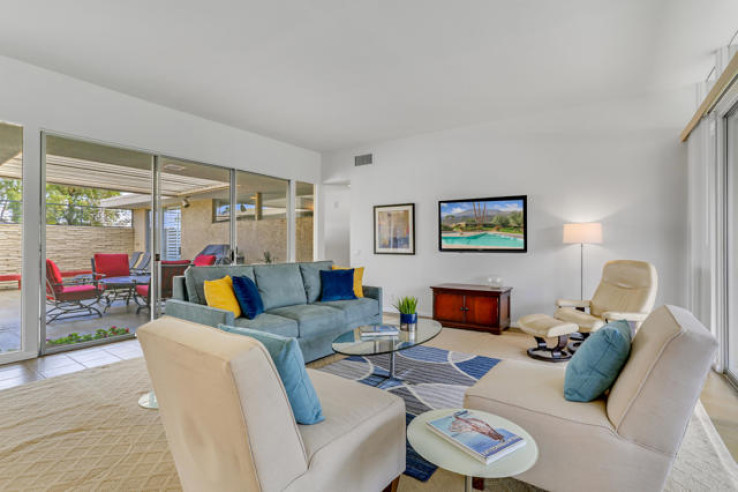 Residential Home in South Palm Desert