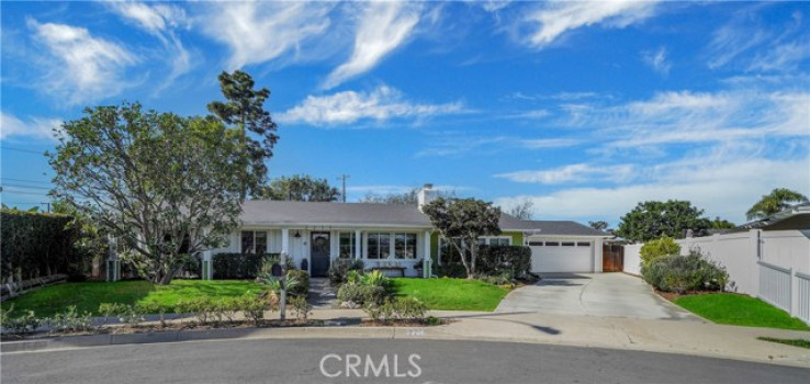 4 Bed Home for Sale in Costa Mesa, California