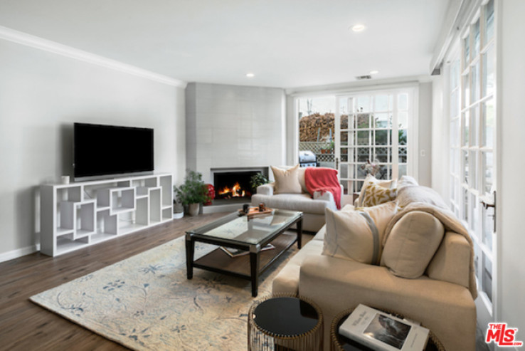 2 Bed Home for Sale in Santa Monica, California
