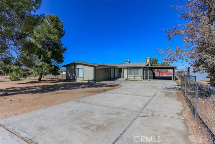 4 Bed Home for Sale in Apple Valley, California