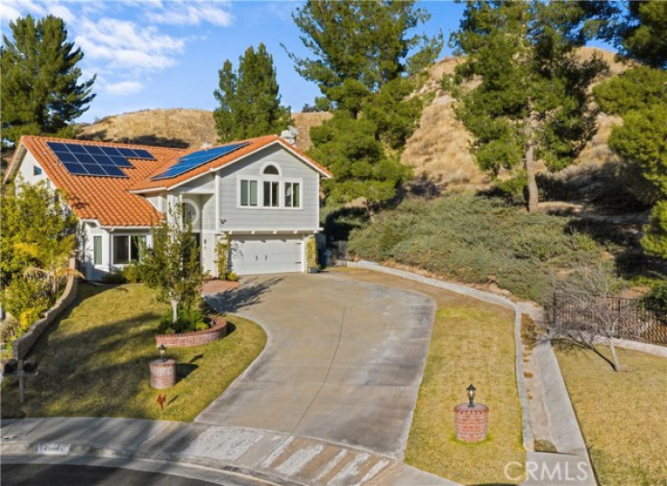 5 Bed Home for Sale in Saugus, California