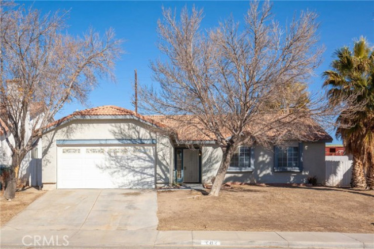Residential Home in Rosamond