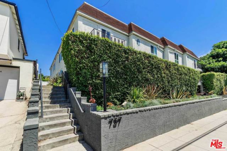 2 Bed Home for Sale in Santa Monica, California