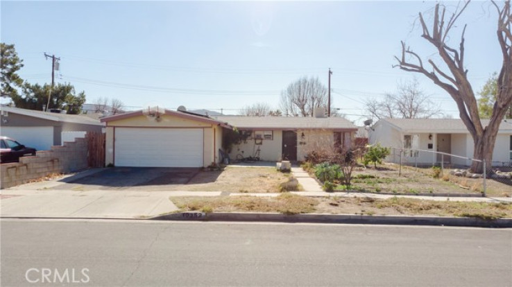 Residential Home in Canyon Country 1