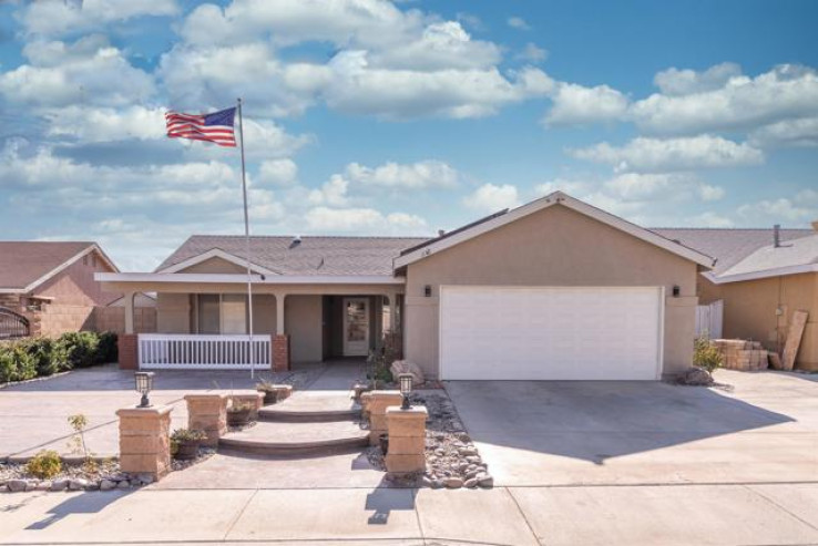 4 Bed Home for Sale in Rosamond, California